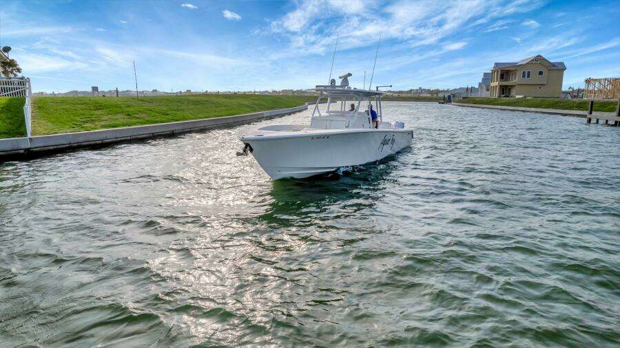 2023 Jupiter 43 Center Console "Aqua Toy"