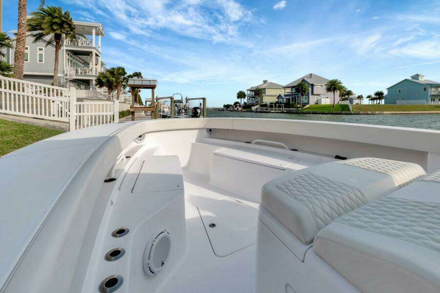 2023 Jupiter 43 Center Console "Aqua Toy"