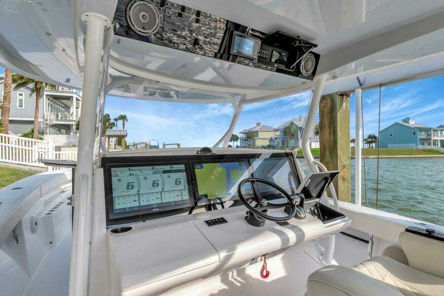 2023 Jupiter 43 Center Console "Aqua Toy"