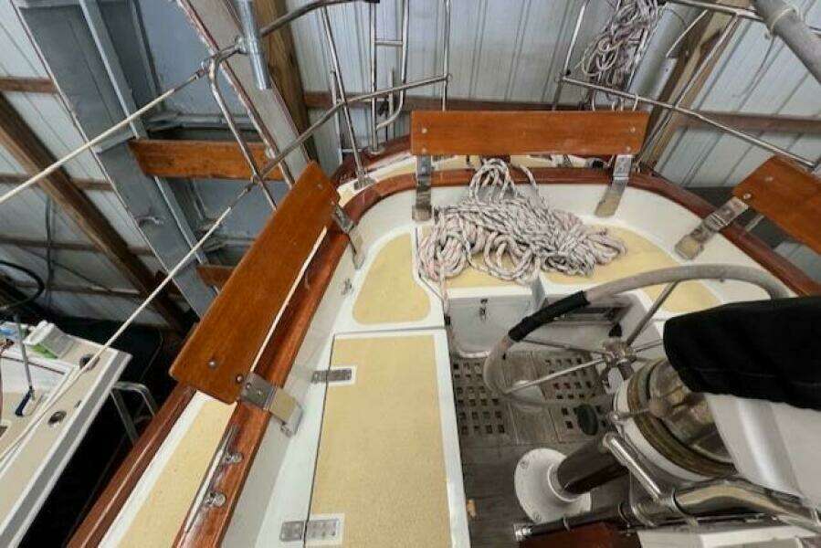 1984 Mason 43 Cutter