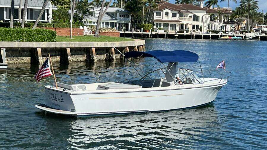 2013 Vanquish 24 Runabout