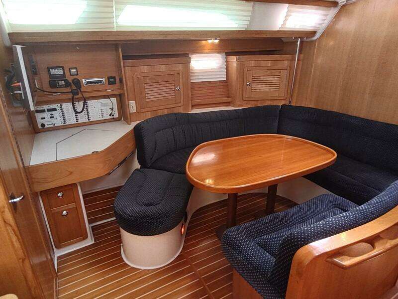 2005 Catalina 42 MKII