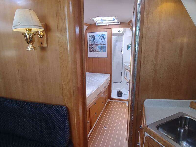 2005 Catalina 42 MKII