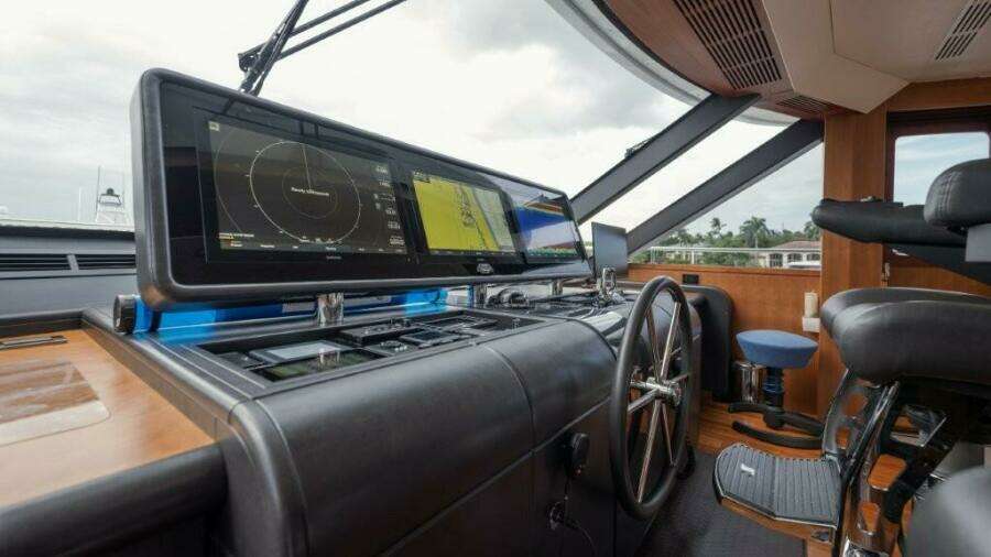 2017 Ocean Alexander 