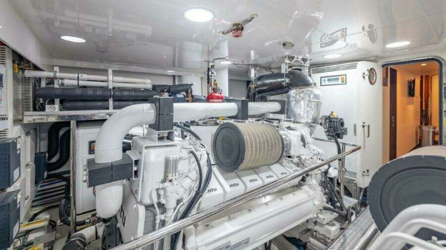 2017 Ocean Alexander 