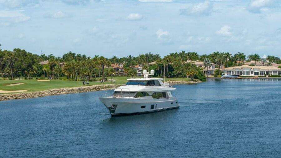 2017 Ocean Alexander 