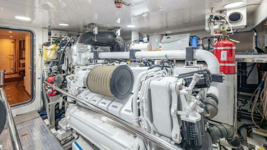 2017 Ocean Alexander 