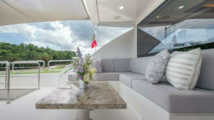 2017 Ocean Alexander 