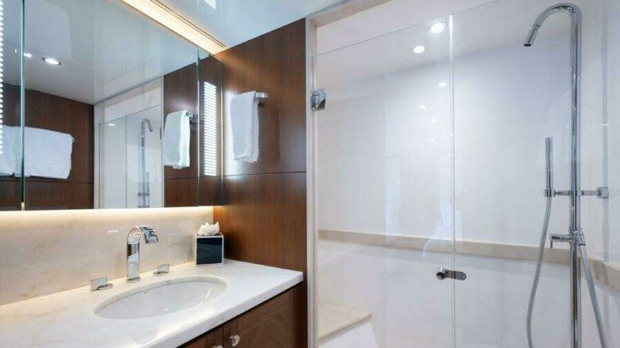 2017 Ocean Alexander 