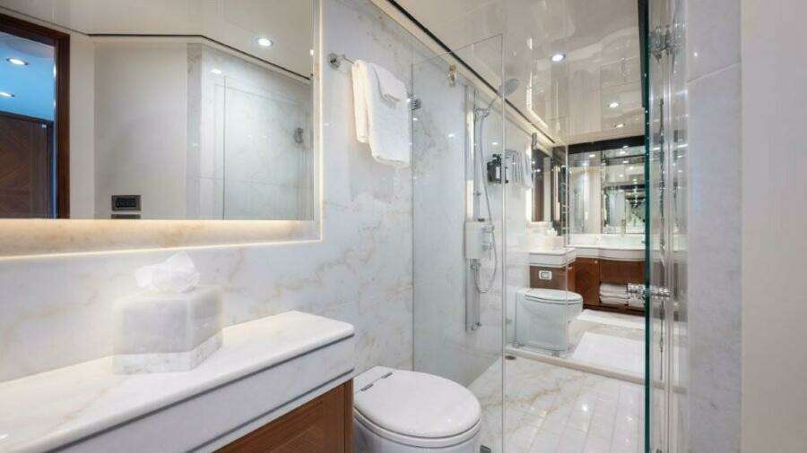 2017 Ocean Alexander 