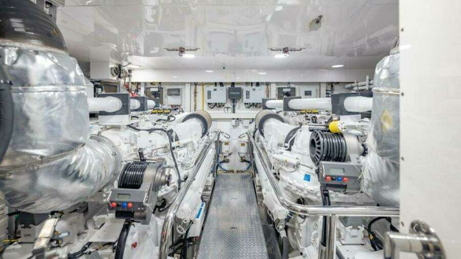 2017 Ocean Alexander 