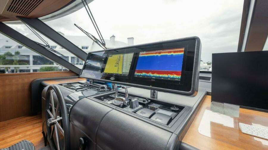 2017 Ocean Alexander 