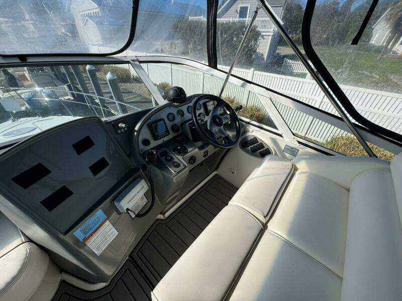 2007 Cruisers Yachts 395 Motoryacht