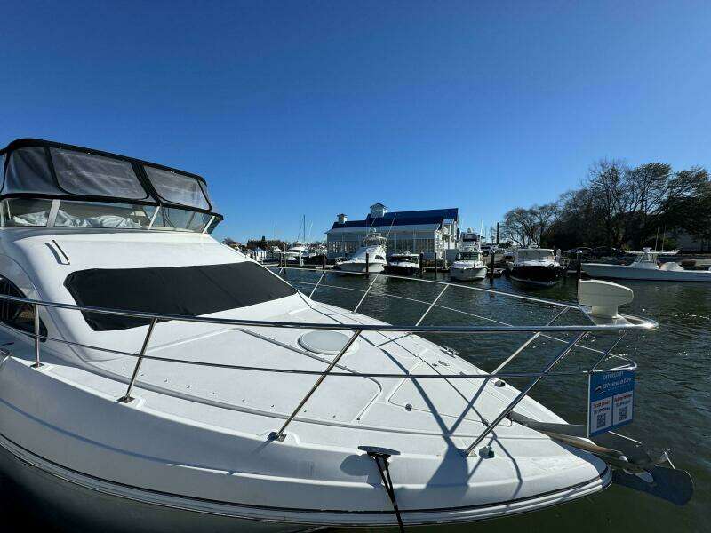 2007 Cruisers Yachts 395 Motoryacht