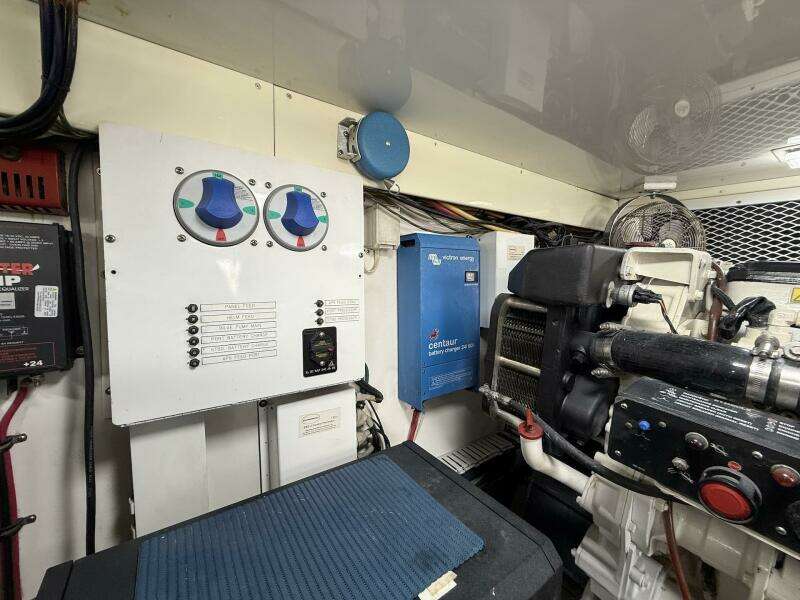 2006 Buddy Davis 48 Express PALE HORSE