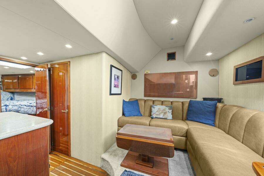 2006 Buddy Davis 48 Express PALE HORSE