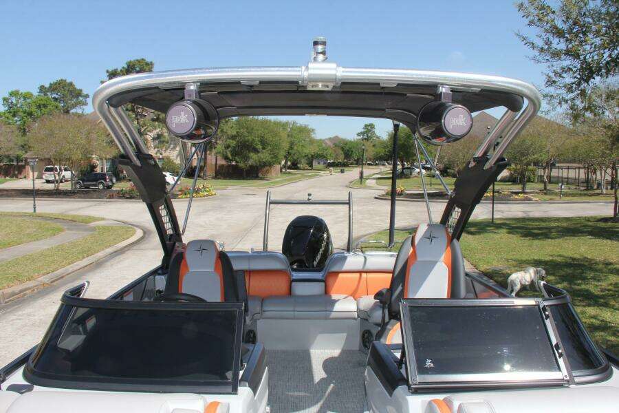 2021 Berkshire 25 Sport CL