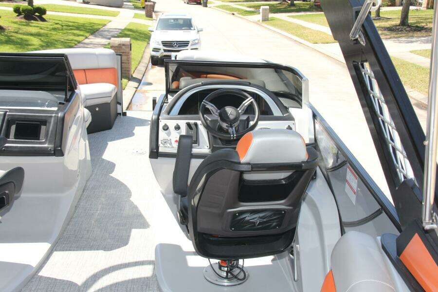 2021 Berkshire 25 Sport CL