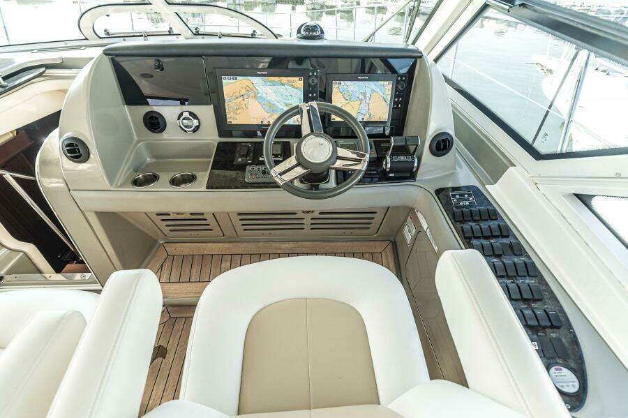 2011 Sea Ray 580 Sundancer