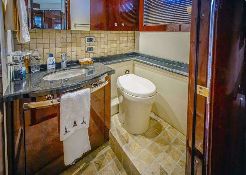 2011 Sea Ray 580 Sundancer