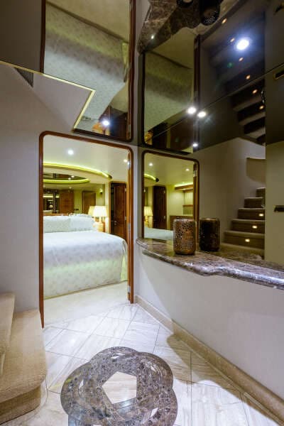 Westport 95 - My Girl - interior