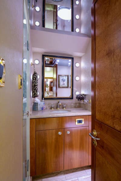 Westport 95 - My Girl - interior