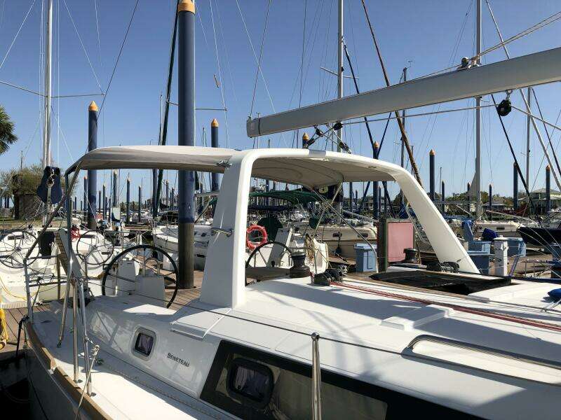 2017 Beneteau Oceanis 38 Weekender