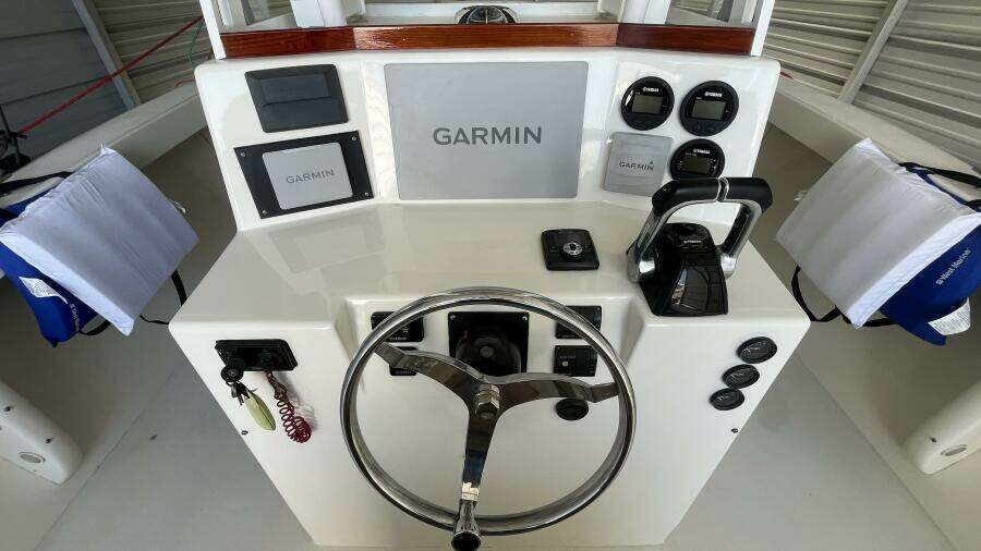 1990 Ocean Master 31