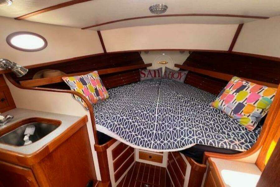 1999 Duffy Pilots Point 31 Downeast Express