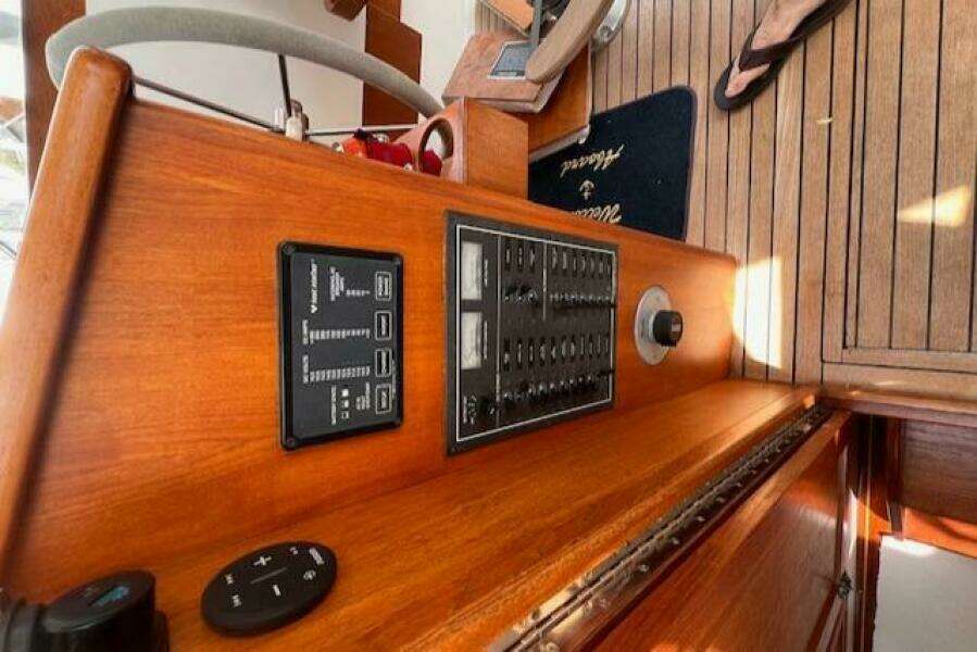 1999 Duffy Pilots Point 31 Downeast Express