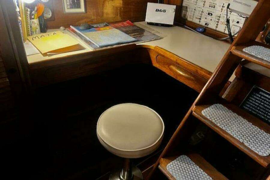 1979 Gulfstar 37 Sloop