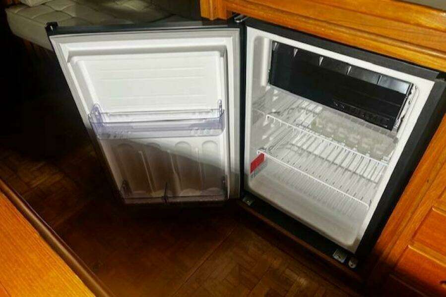 1984 Grand Banks Trawler