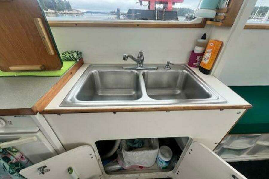 1972 REPCO Buxton Downeast Hardtop Cruiser