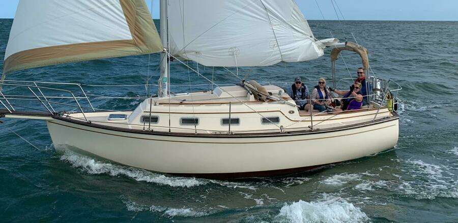 1986 Island Packet 27 Sloop