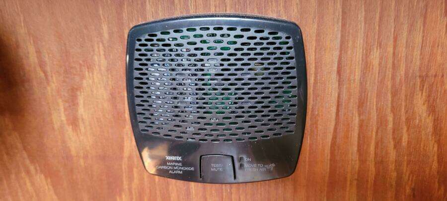 1986 Island Packet 27 Sloop