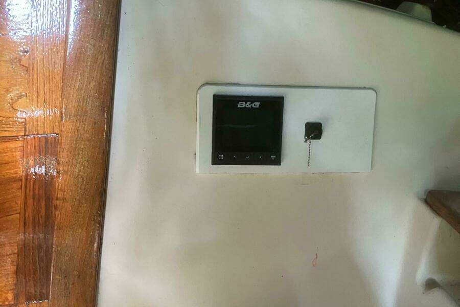 1986 Island Packet 27 Sloop