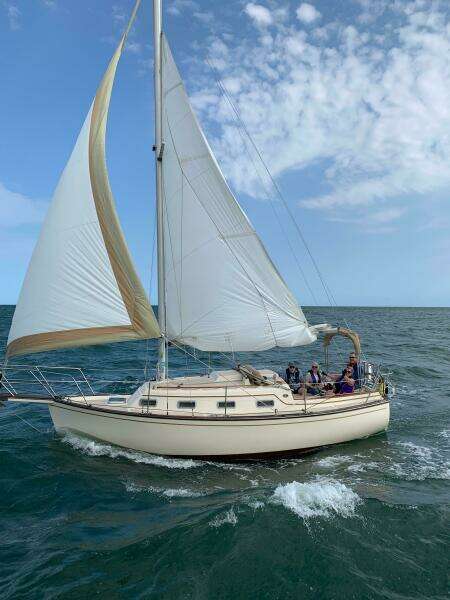 1986 Island Packet 27 Sloop