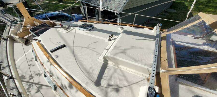 1986 Island Packet 27 Sloop