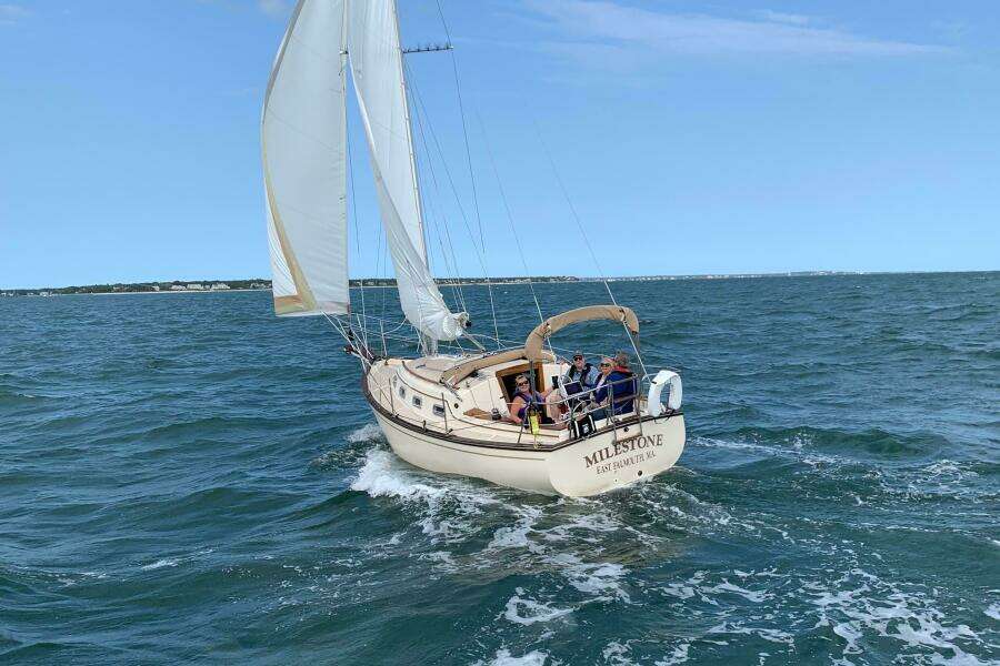 1986 Island Packet 27 Sloop