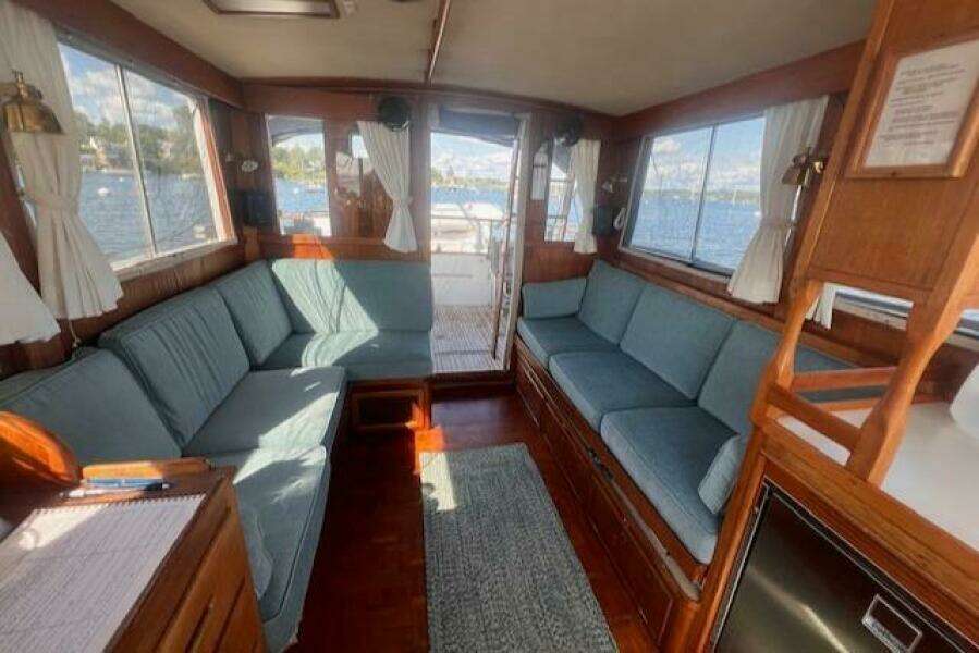 1980 Grand Banks 32 Flybridge Trawler (Hull#683)