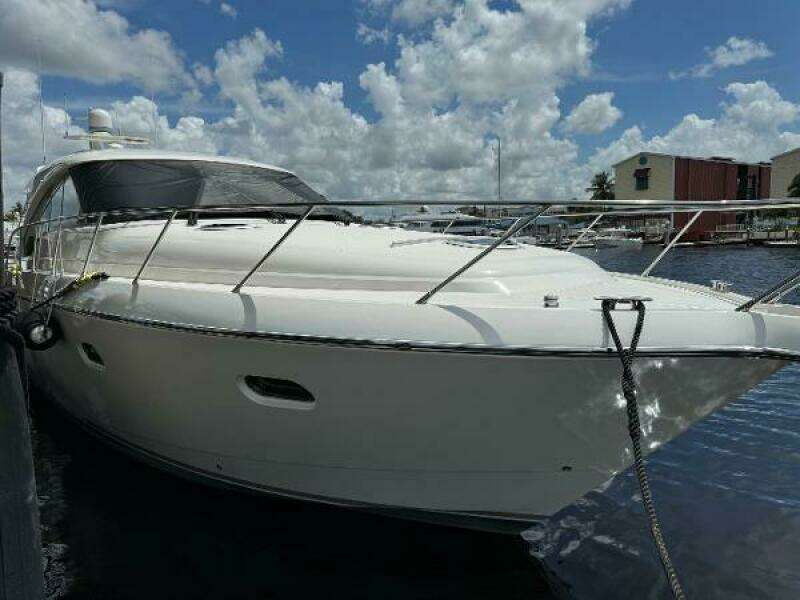 2010 Tiara Yachts 5800 Sovran