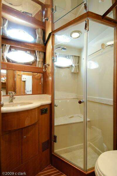 2005 Ocean Alexander 58 - Master Head