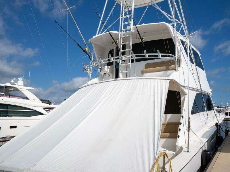 2005 Viking 74 Enclosed Bridge