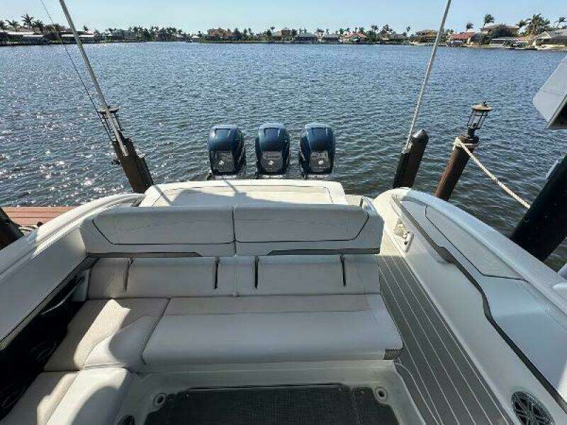 2020 Formula 350 Crossover Bowrider