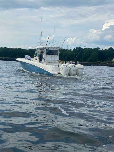 2015 Boston Whaler 350 Outrage