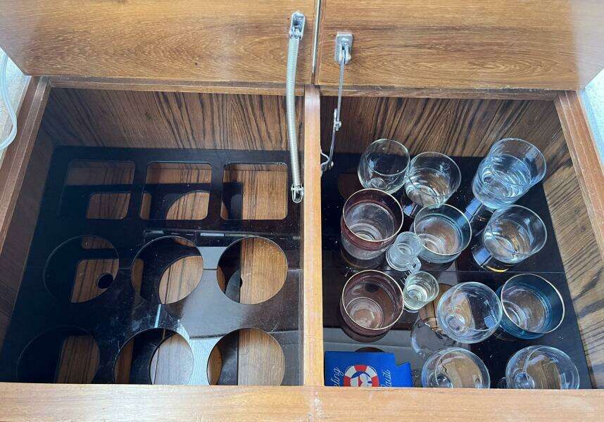 1987 Symbol 44 Sun Deck MK II