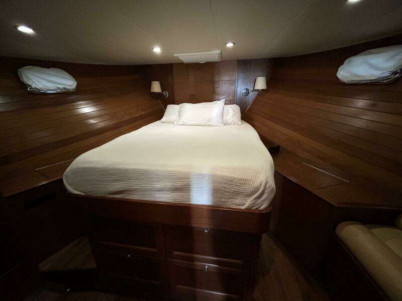 45' Northwest master stateroom