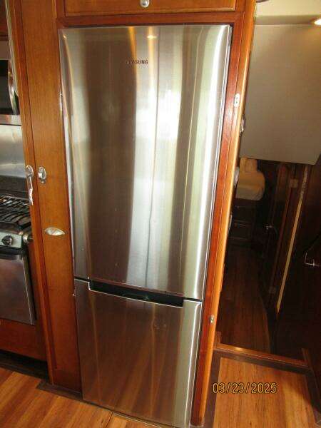 45' Northwest galley refrigerator-freezer