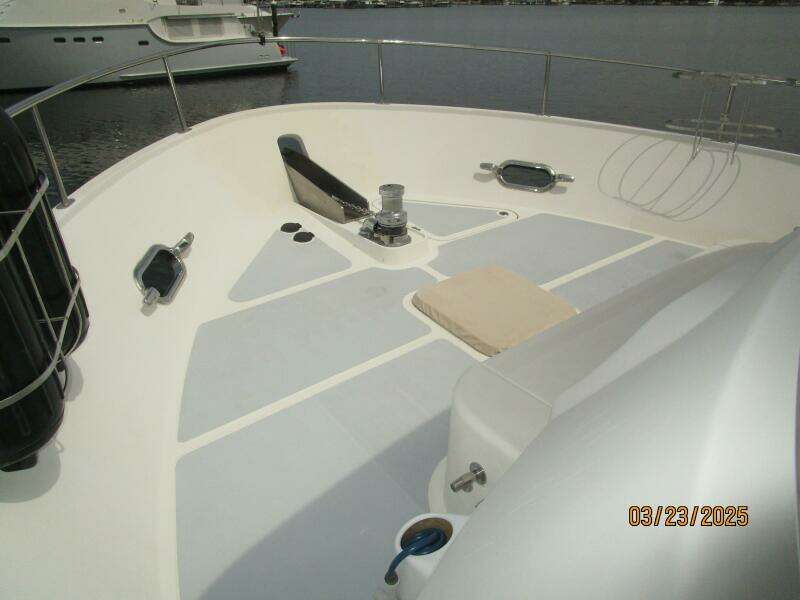 45' Northwest foredeck2