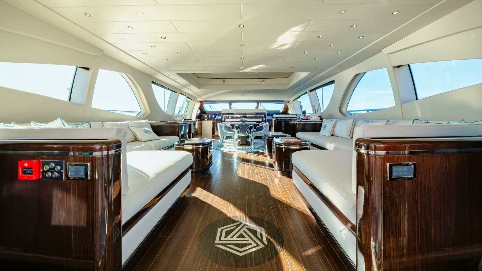 2007 Overmarine Mangusta 130
